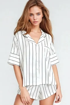 Bluebella - Alma Satin Pyjama - Weiss Blau