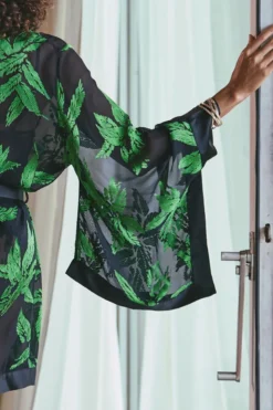 Marjolaine - Jeune Seiden Kimono - Schwarz Grün