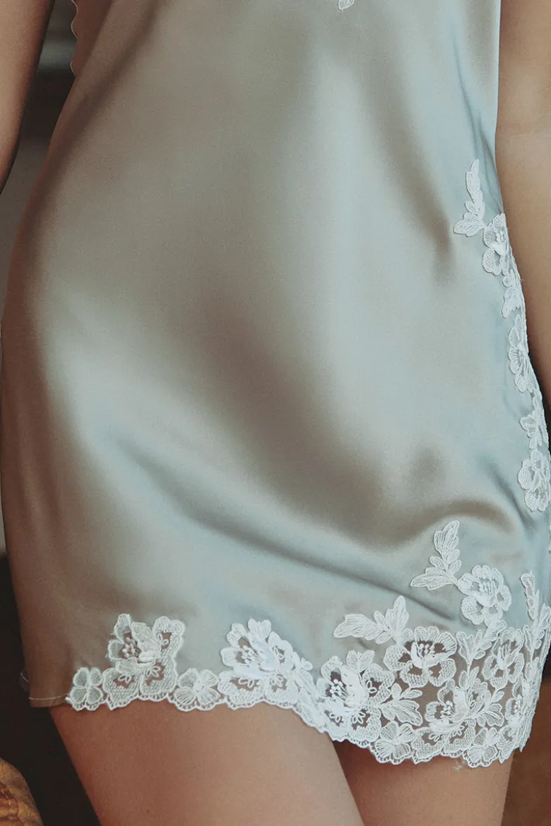 Marjolaine - Sephora Seiden Negligee - Silber