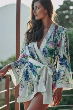 Marjolaine - Violette Seiden Kimono - Mehrfarbig